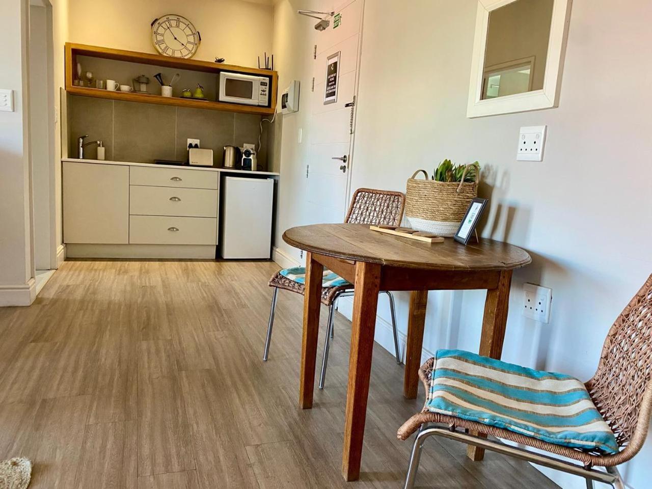 Hermanus Waterfront Apartment Pokoj fotografie
